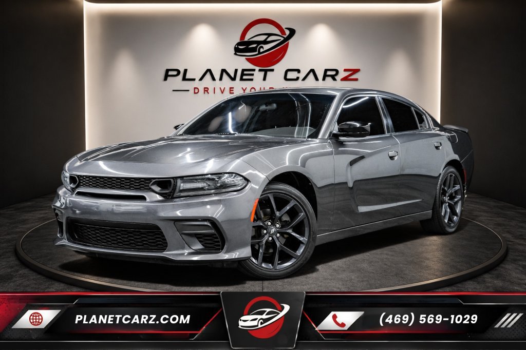 Used 2021 Dodge Charger SXT w/ Blacktop Package RWD image 1