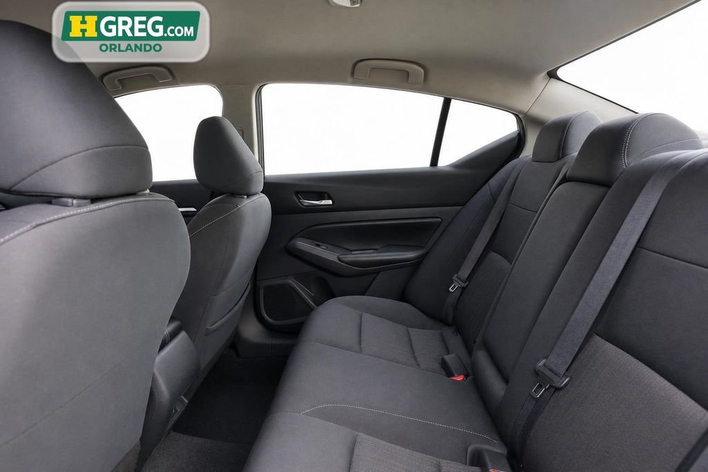 Used 2022 Nissan Altima 2.5 SV FWD image 12