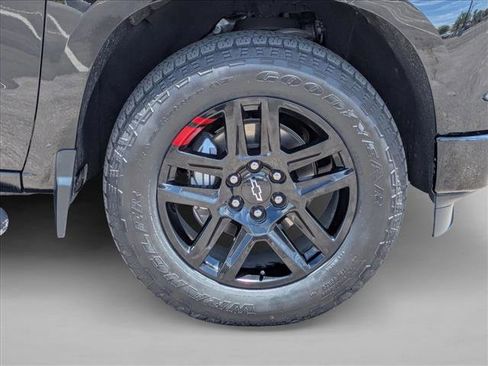 Used 2022 Chevrolet Silverado 1500 RST w/ Redline Edition AWD/4WD image 23