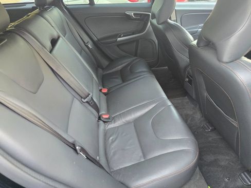 Used 2016 Volvo V60 T5 Cross Country AWD/4WD image 15