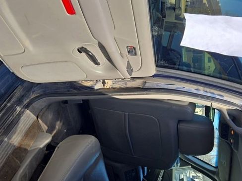 Used 2006 GMC Yukon XL SLT w/ SLT Preferred Equipment Group image 16