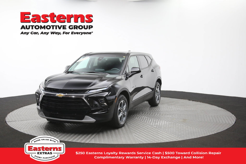 Used 2025 Chevrolet Blazer LT FWD image 57