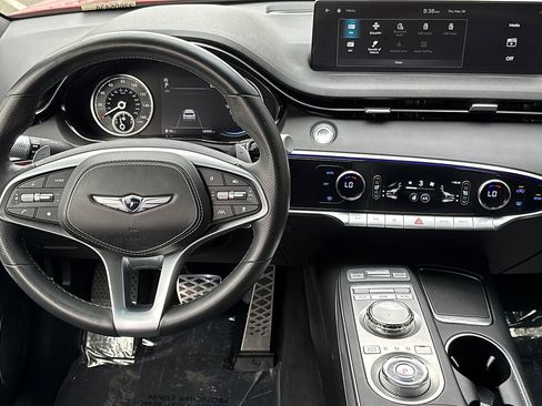 Used 2024 Genesis GV70 3.5T Sport AWD/4WD image 14