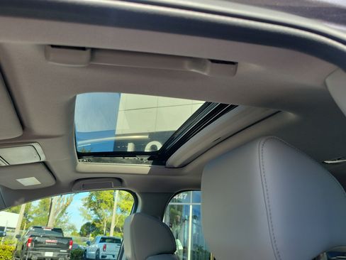 Used 2022 Honda CR-V EX-L image 11