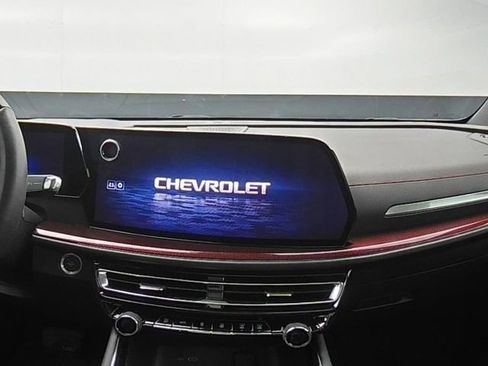 Used 2024 Chevrolet Traverse RS image 10