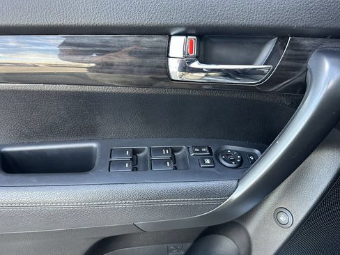 Used 2013 Kia Sorento EX w/ Premium Plus Pkg FWD image 8