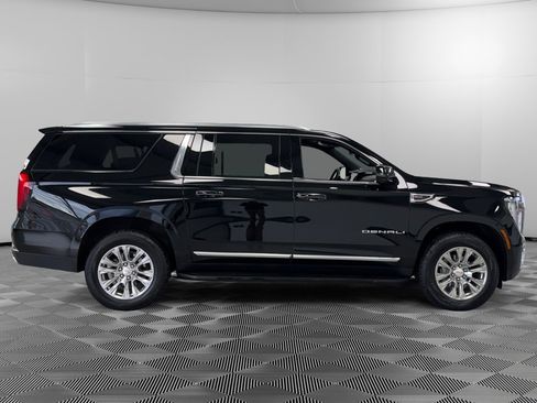 Used 2025 GMC Yukon XL Denali image 9