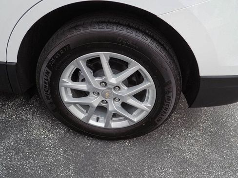 Certified 2024 Chevrolet Equinox LT FWD image 40