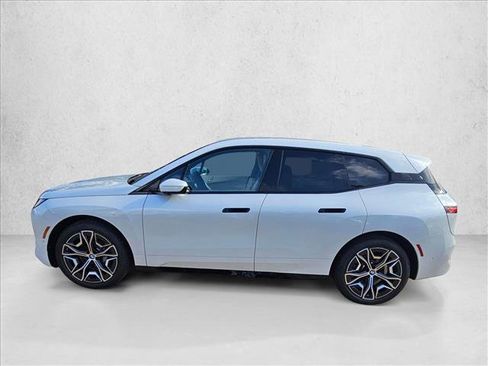 Used 2026 BMW iX xDrive45 image 8