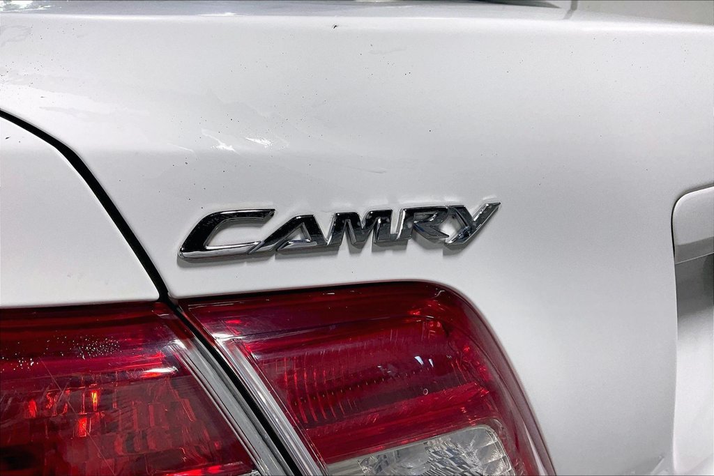Used 2011 Toyota Camry FWD image 35