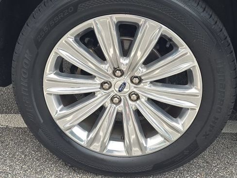 Used 2021 Ford Explorer Limited w/ Equipment Group 301A RWD image 10