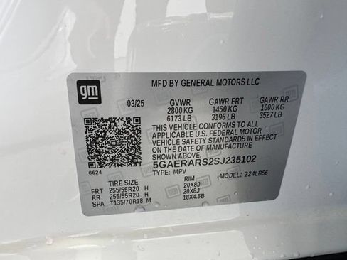 Used 2025 Buick Enclave Preferred FWD image 29