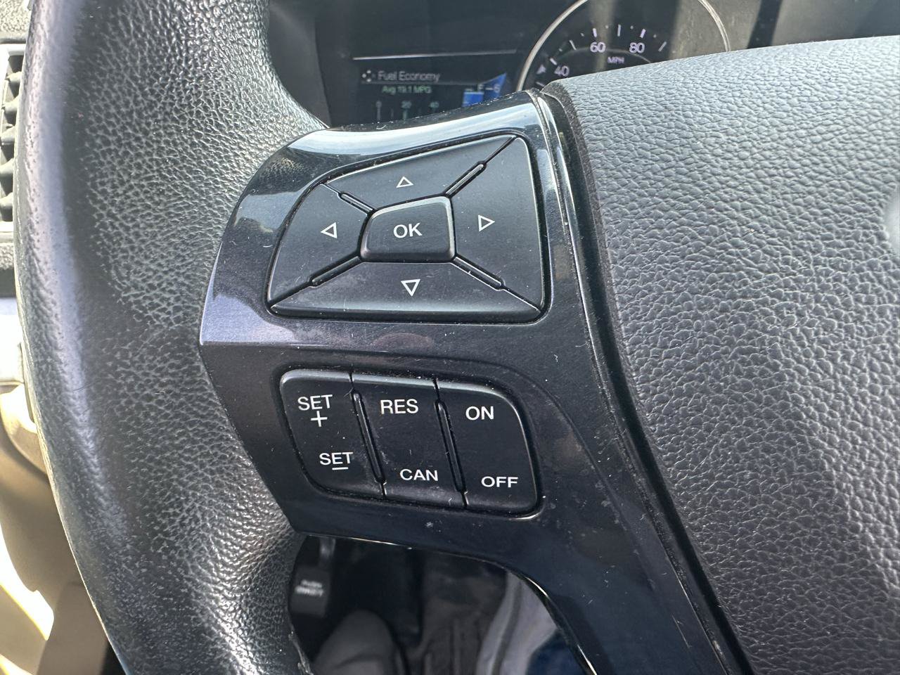 Used 2017 Ford Explorer XLT w/ Equipment Group 202A AWD/4WD image 11