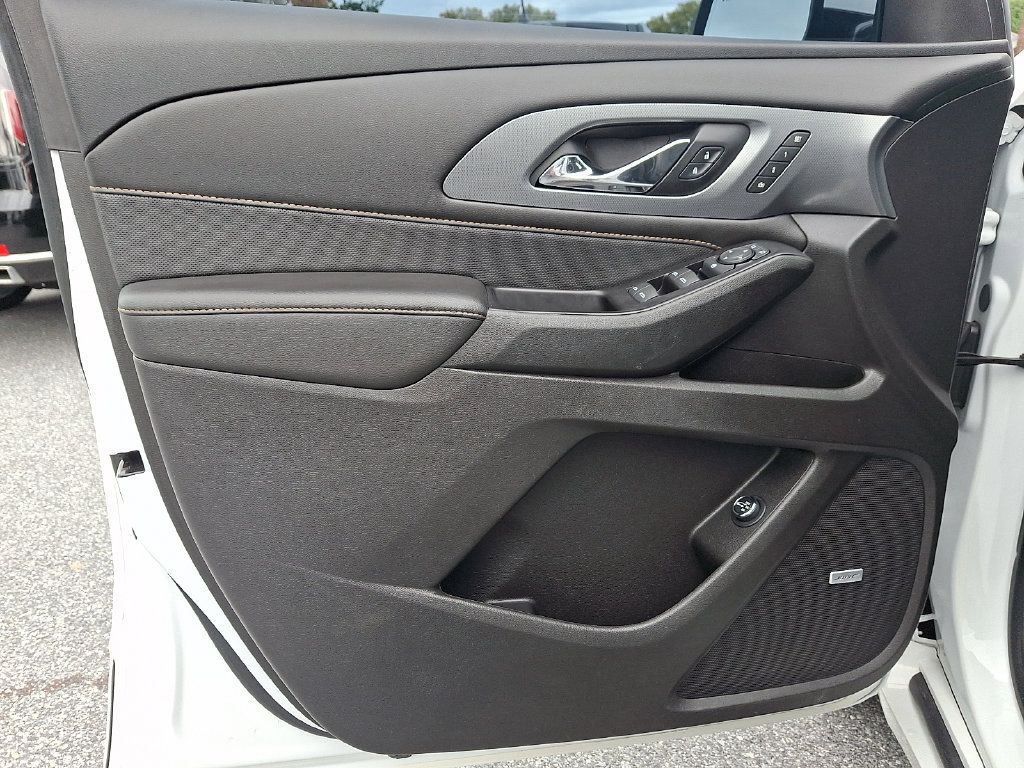 Used 2019 Chevrolet Traverse Premier FWD image 17