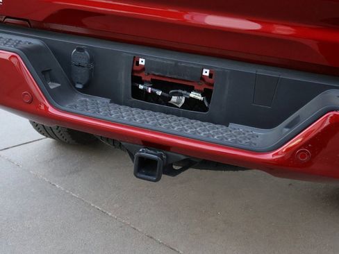 Used 2024 GMC Canyon AT4 w/ AT4 Premium Package image 17