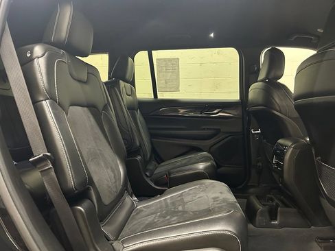 Used 2023 Jeep Grand Cherokee L Laredo AWD/4WD image 11