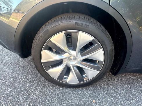 Used 2023 Tesla Model Y Long Range image 68