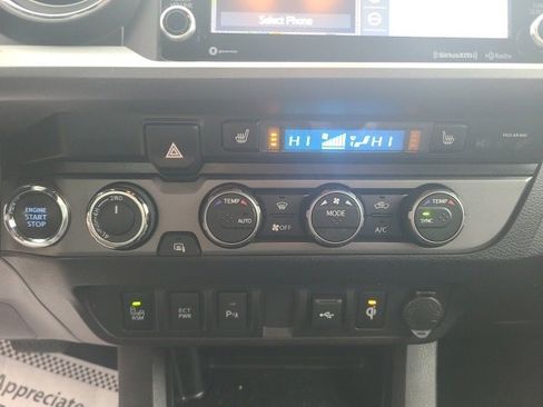 Used 2023 Toyota Tacoma TRD Off-Road image 26