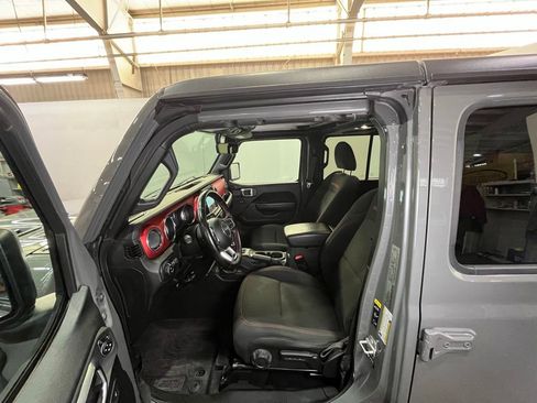 Used 2021 Jeep Gladiator Rubicon image 15
