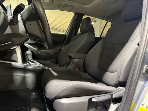 Used 2022 Toyota Corolla Cross LE w/ Moonroof Package AWD/4WD image 9