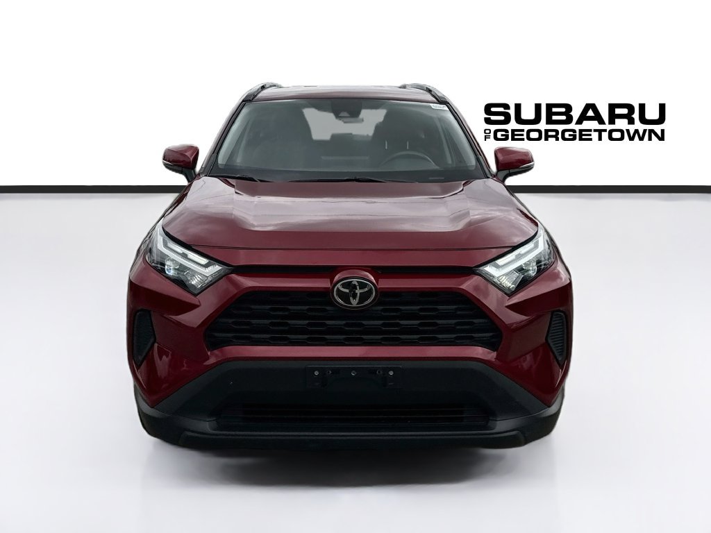 Used 2025 Toyota RAV4 XLE AWD/4WD image 2