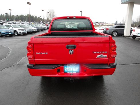 Used 2010 Dodge Dakota Big Horn image 4