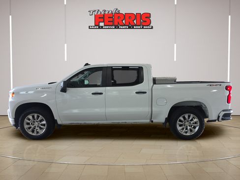 Used 2021 Chevrolet Silverado 1500 Custom AWD/4WD image 2