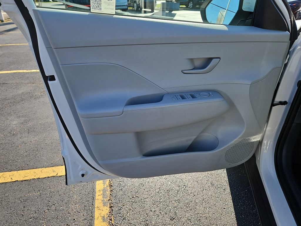 Used 2025 Hyundai Kona SEL FWD image 22