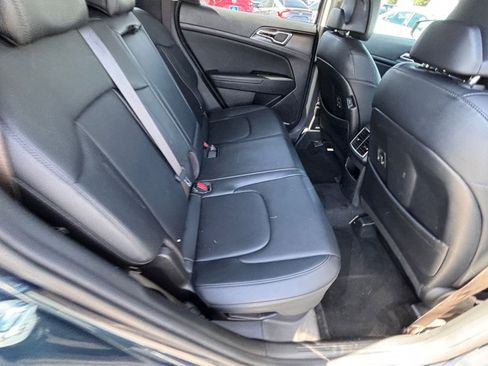 Used 2023 Kia Sportage EX AWD/4WD image 15