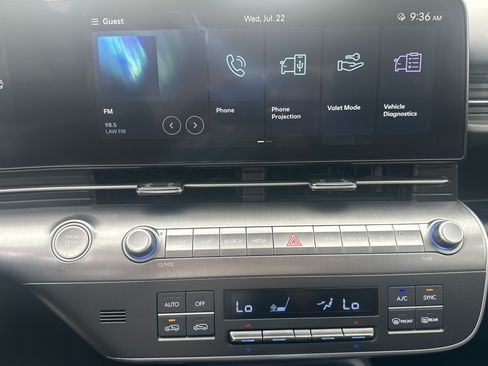 Used 2025 Hyundai Kona SEL FWD image 28