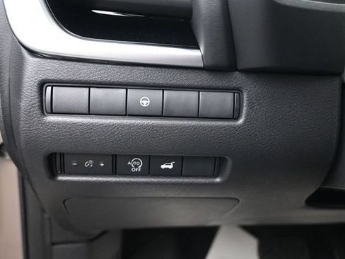 Used 2026 Nissan Rogue SV AWD/4WD image 28
