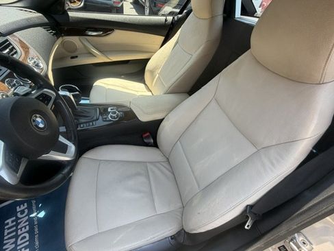 Used 2011 BMW Z4 sDrive30i RWD image 12