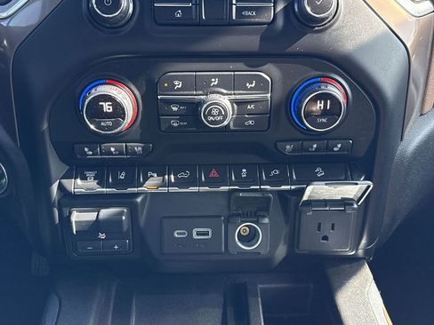 Used 2020 Chevrolet Silverado 2500 High Country w/ Z71 Off-Road Package image 17