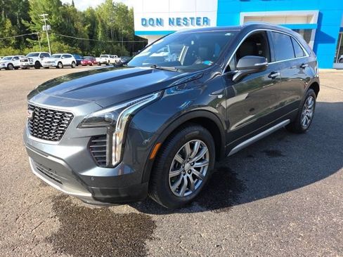 Used 2021 Cadillac XT4 Premium Luxury w/ Sun And Sound Package AWD/4WD image 3