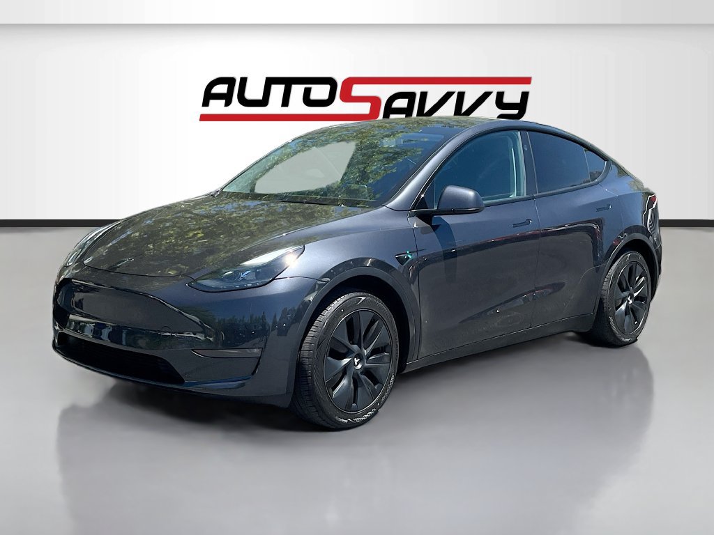 Used 2025 Tesla Model Y Long Range AWD/4WD image 3