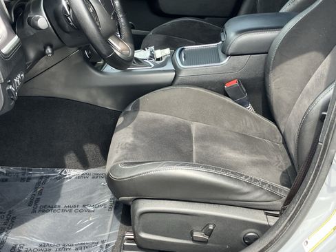 Used 2022 Dodge Charger Scat Pack w/ Plus Group RWD image 17