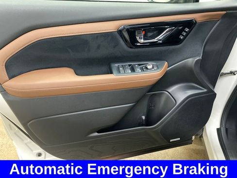 Used 2025 Subaru Forester Touring image 10