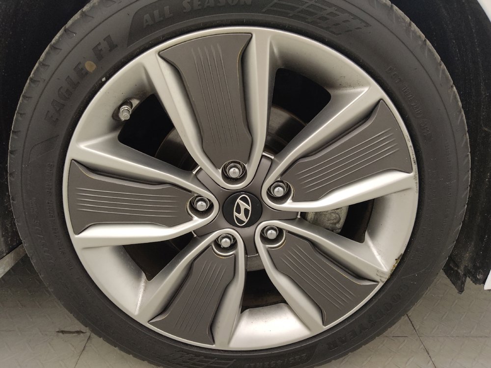 Used 2019 Hyundai Ioniq Limited FWD image 31