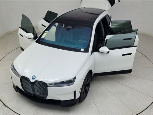 Used 2022 BMW iX xDrive50 w/ Premium Package image 83