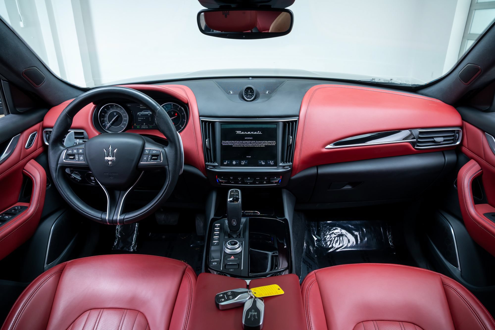 Used 2023 Maserati Levante GT AWD/4WD image 9