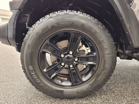 Used 2019 Jeep Wrangler Unlimited Sport AWD/4WD image 26