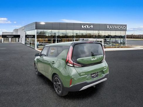 Used 2023 Kia Soul EX FWD image 5