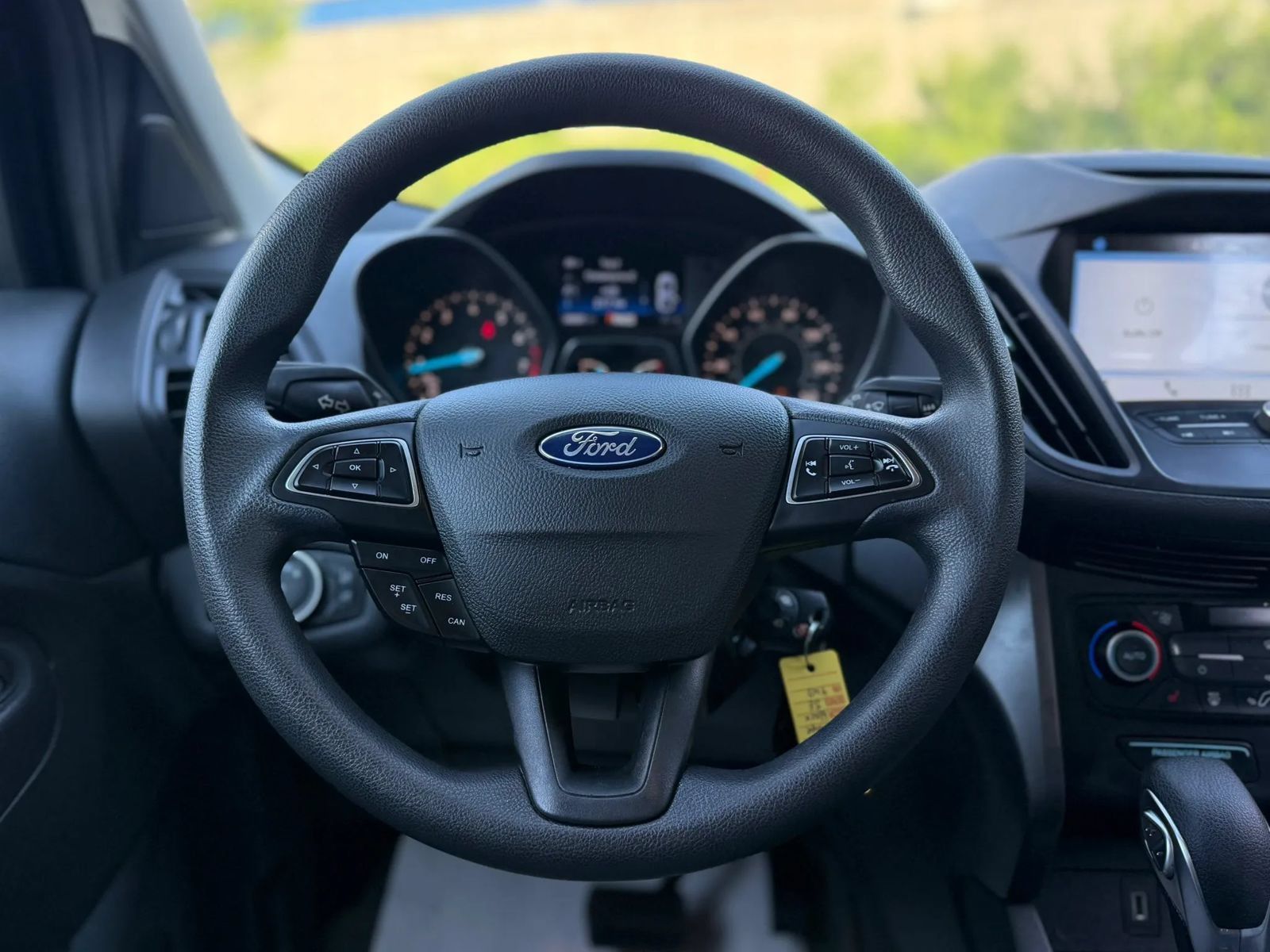 Used 2018 Ford Escape SE w/ SE Sync 3 Package AWD/4WD image 23