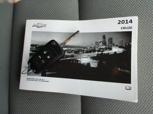 Used 2014 Chevrolet Cruze LT FWD image 28