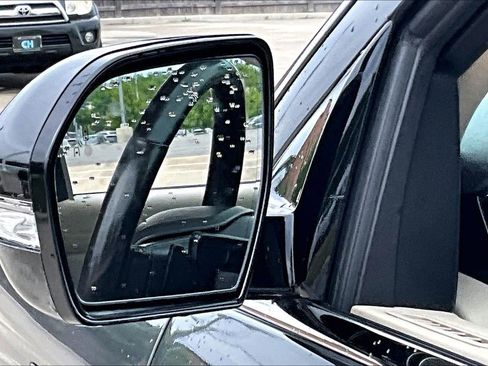 Used 2018 Lincoln Navigator Reserve AWD/4WD image 13