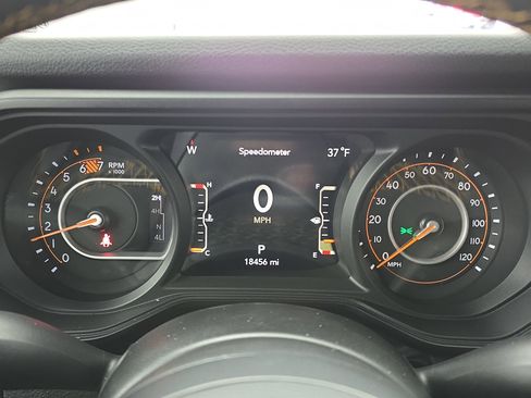 Used 2024 Jeep Wrangler Sport S image 18