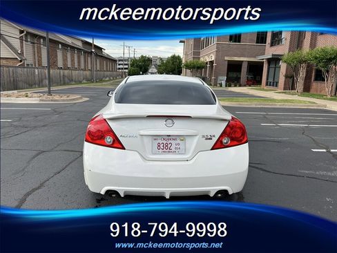 Used 2012 Nissan Altima 3.5 SR w/ Technology Pkg FWD image 3