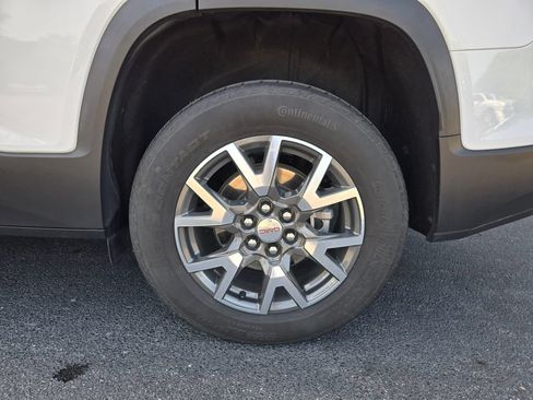 Used 2023 GMC Acadia SLE FWD image 9