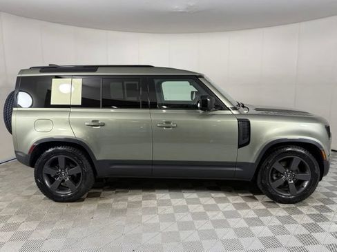 Used 2025 Land Rover Defender 110 S AWD/4WD image 10