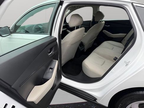 Used 2025 Honda Accord LX image 27